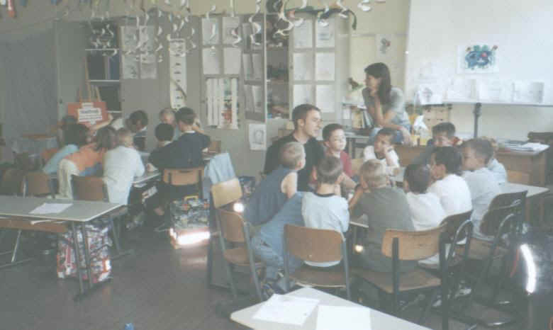 Kinder beim Ideensammeln