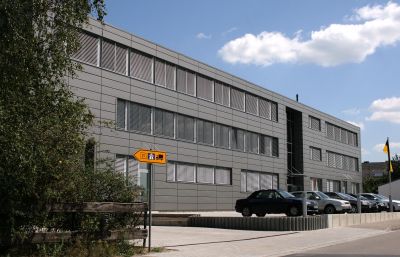 Die Reilinger Firma Schaumaplast hat ein 2.000 qm gro�es B�ro- und Betriebsgeb�ude errichtet