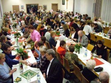 Voll besetztes Lutherhaus