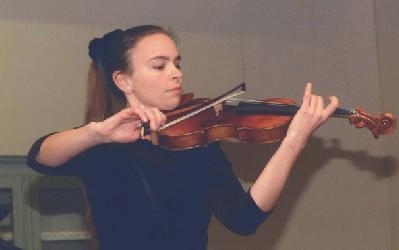 Kim Heilmann spielte virtuos Violine