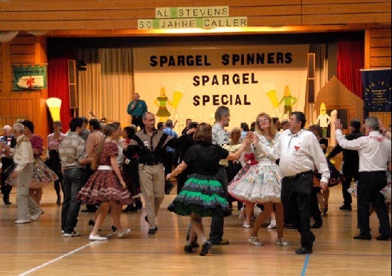 Square Dance in der Mannherz-Halle