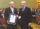Bgm. Klein verlieh Siegfried Heim  die B�rgermedaille