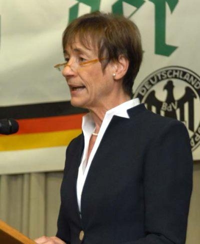 Festrede von Landtagsvizeprsidentin Christa Voschulte