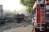 Kolonne von Feuerwehrfahrzeugen