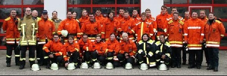 23 Feuerwehrleute beenden Lehrgang Truppmann Teil 1