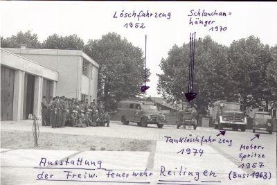 Die Wehr nebst Fuhrpark vor dem 1979 neu erbauten Gertehaus