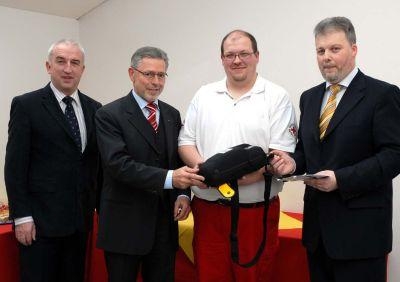 Defibrillator fr das Rote Kreuz