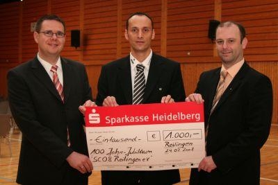 Sparkasse spendet 1.000 Euro