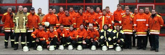 23 Feuerwehrleute beenden Lehrgang Truppmann Teil 1