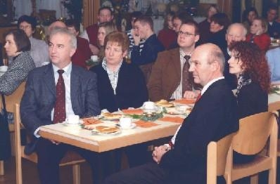Voll besetztes Josefshaus