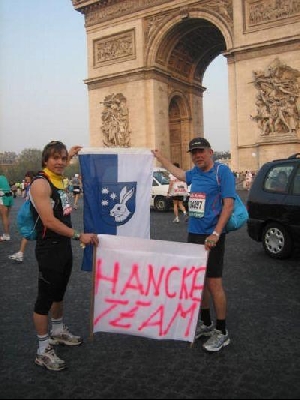 Die Hasenfahne beim Marathon in Paris