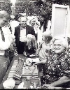 Zigarrenmacherin beim Stand der Freunde Reilinger Geschichte
