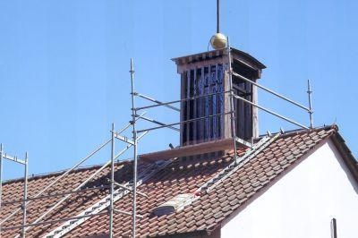 Glockenturm erhlt wetterfesten Anstrich