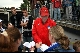 Ralf Rangnick gab bereitwillig Autogramme