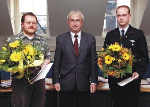 Brgermeister Klein mit Kommandant Steinle und seinem Stellvertreter Petzold