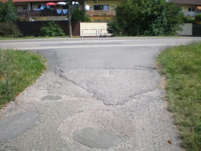 Der Schwarze Weg erhlt eine neue Verschleidecke 